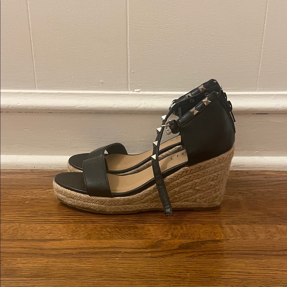 Esprit Wedges